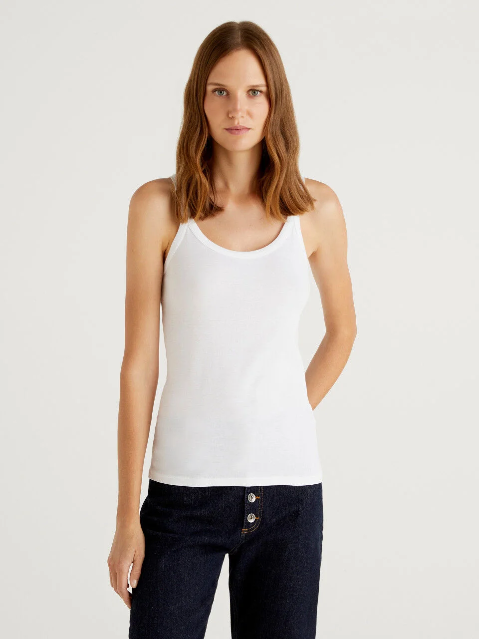 Camiseta de tirantes blanca de algodón puro